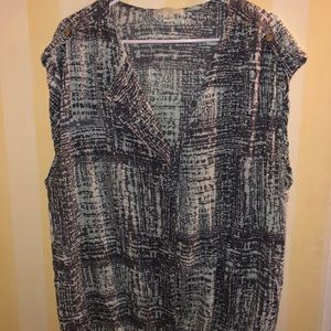 Black and turquoise cap sleeve top